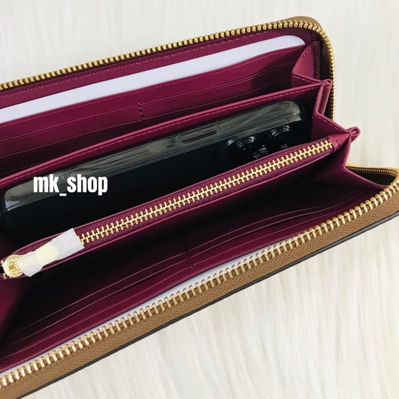 COACH Jumbo Flower Signature Zip Wristlet Wallet - Picture 8 of 14